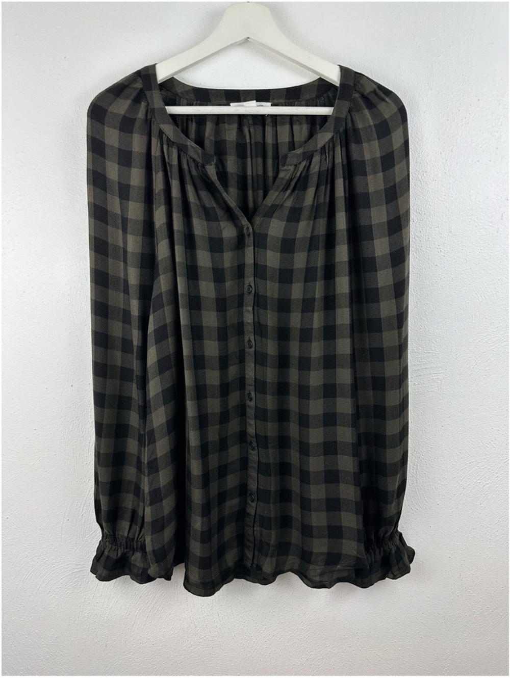 BeachLunchLounge Women’s Checkered Long Sleeve Button Down Size L